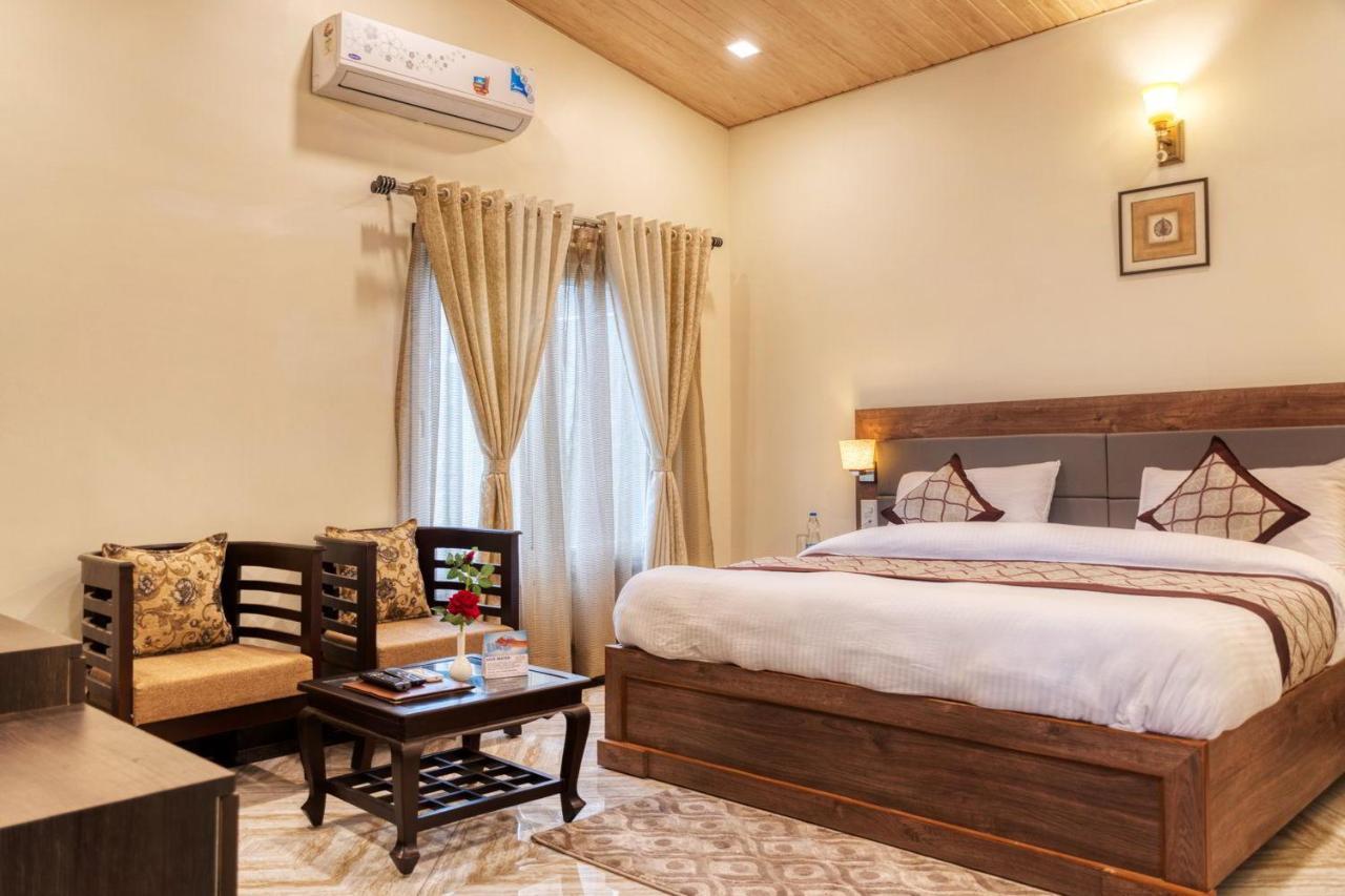 The Walnut Creek Hotel Bhimtal Bagian luar foto