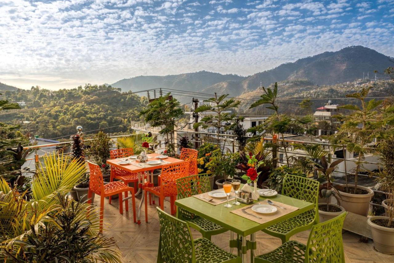 The Walnut Creek Hotel Bhimtal Bagian luar foto