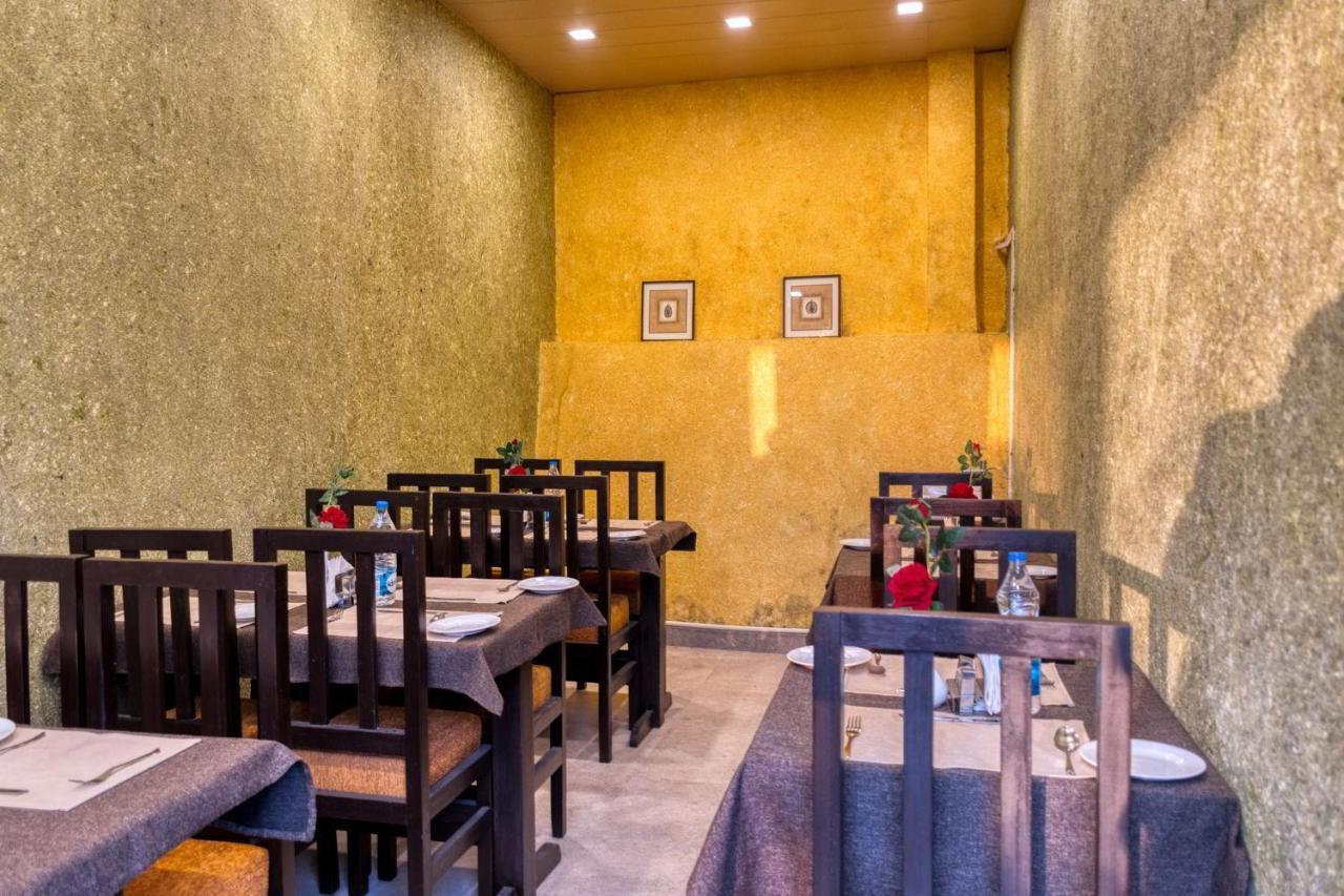 The Walnut Creek Hotel Bhimtal Bagian luar foto