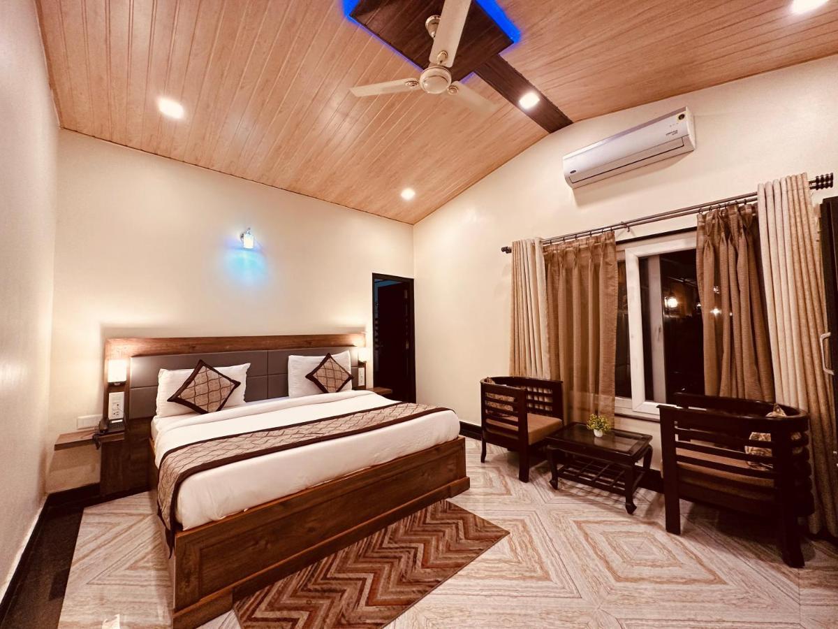 The Walnut Creek Hotel Bhimtal Bagian luar foto